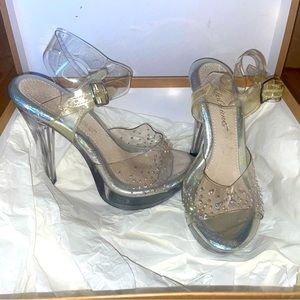 Clear Jewel Platforms